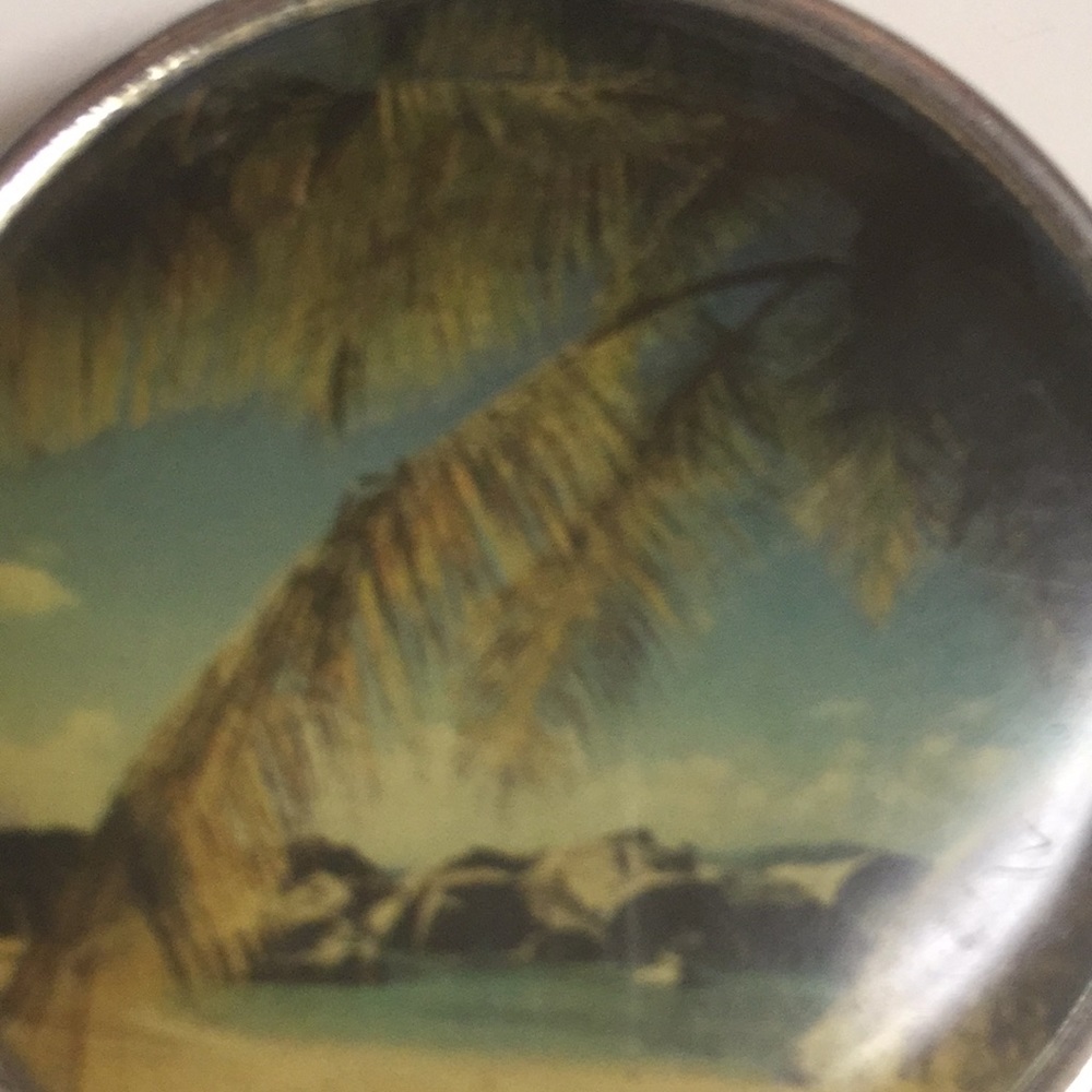 Meet your Posher, Aida